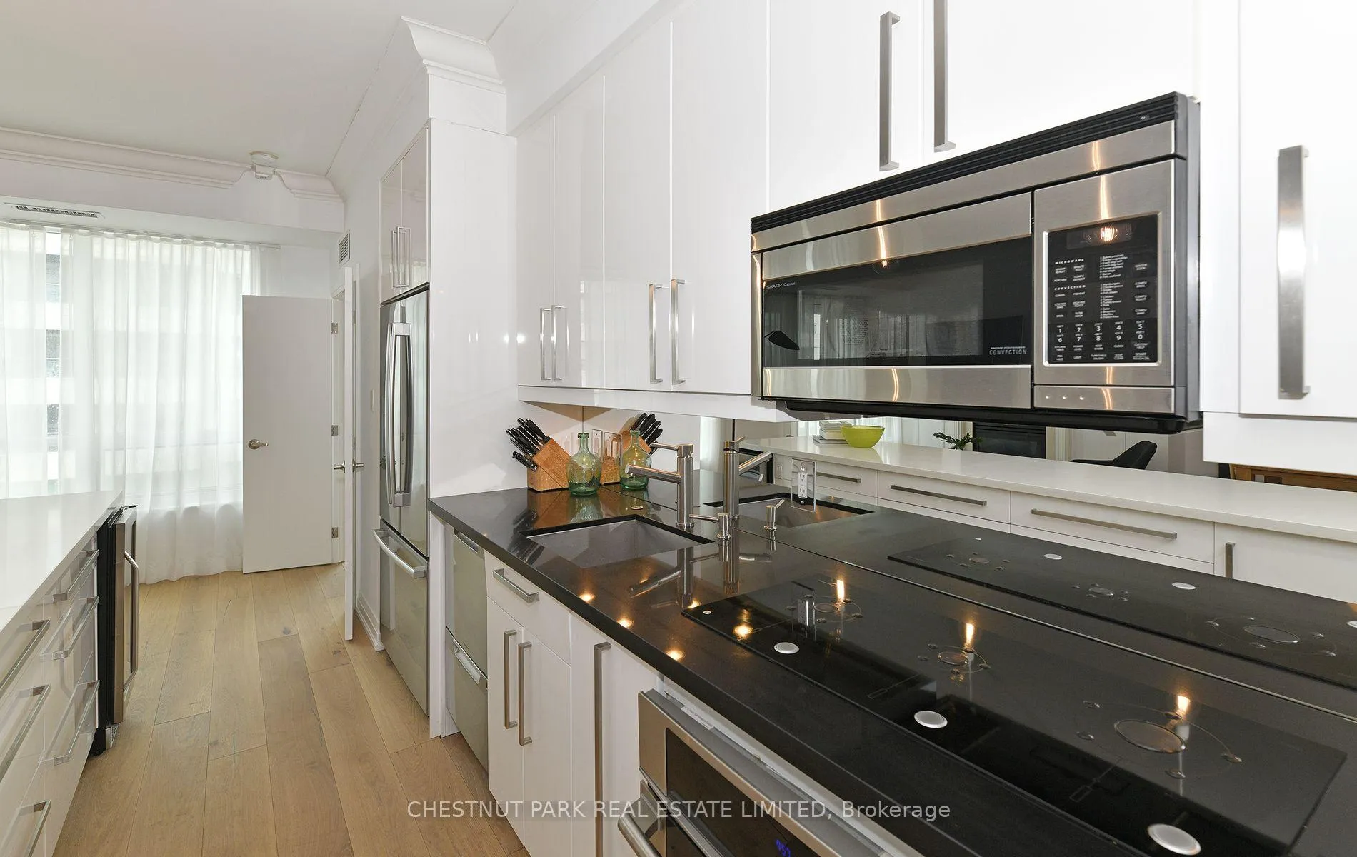 Photo 11 of Unit 801, 20 Scrivener Square, Toronto, Rosedale-Moore Park — HOMEH