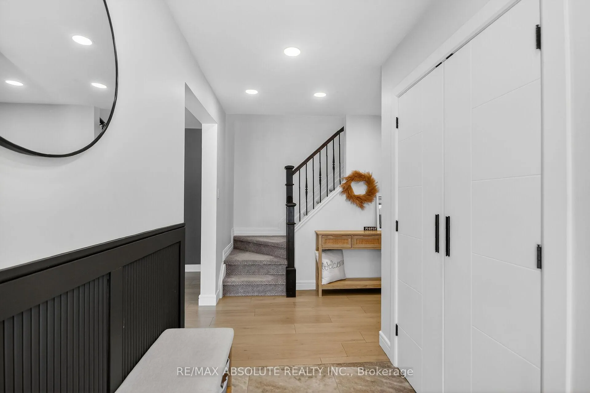 Photo 3 of 6560 Michelangelo Court, Ottawa, North Gower — HOMEH