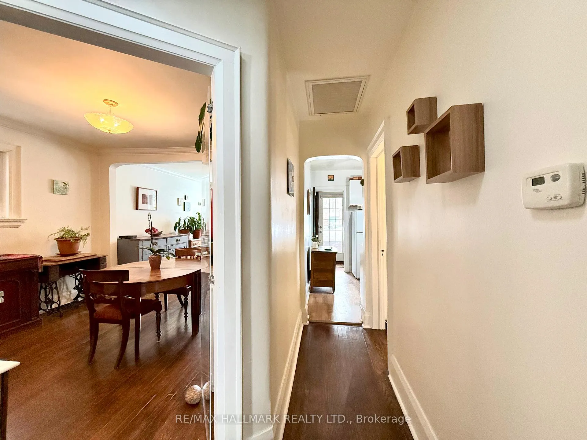 Photo 17 of 41 Richard Avenue, Toronto, Greenwood-Coxwell — HOMEH