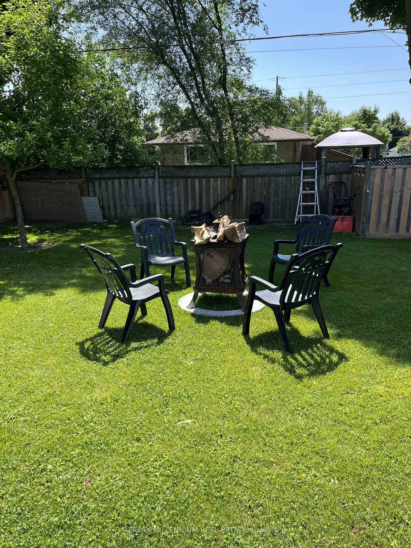 Photo 5 of 50 Stevens Crescent, Halton Hills, Georgetown — HOMEH