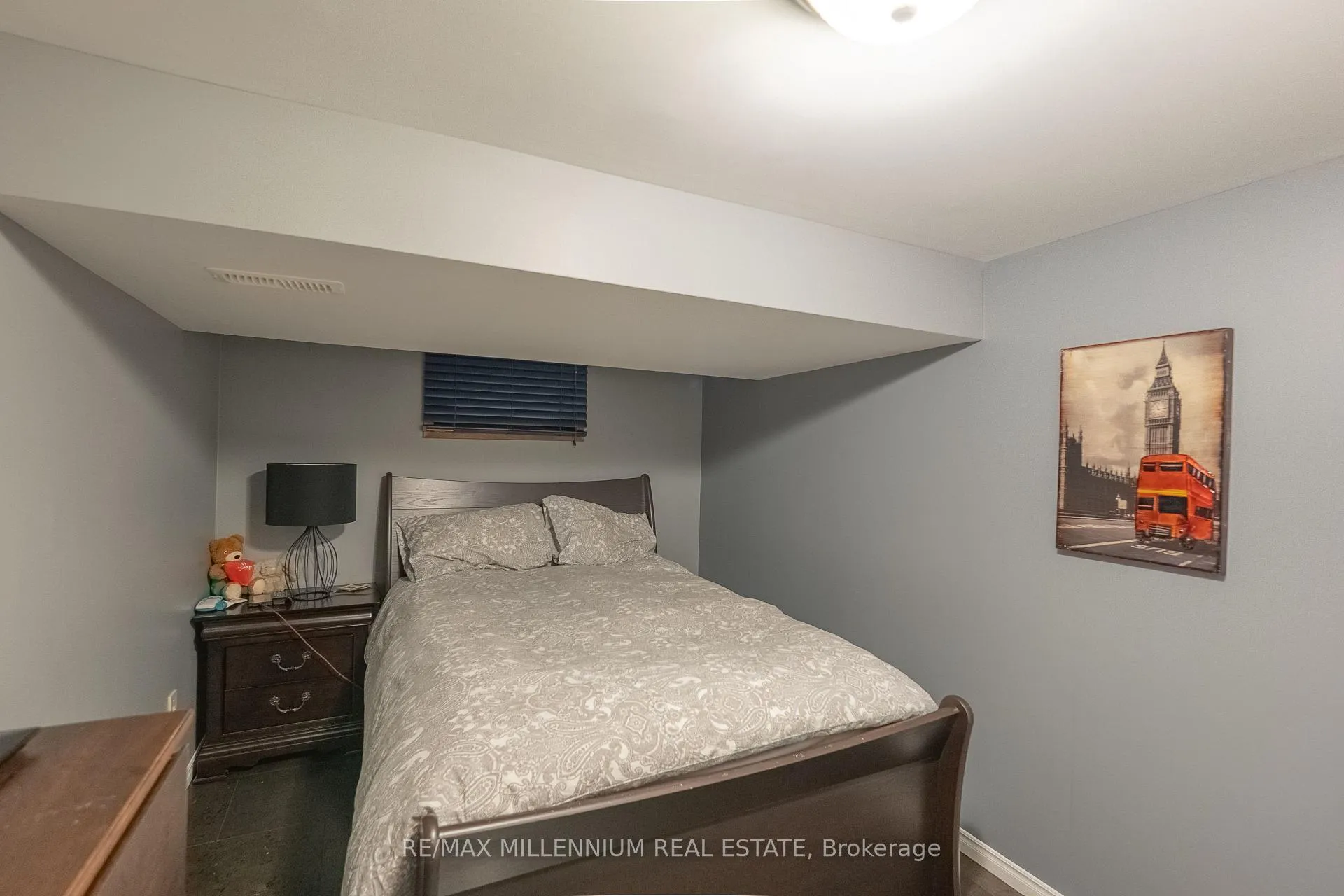 Photo 8 of 50 Stevens Crescent, Halton Hills, Georgetown — HOMEH