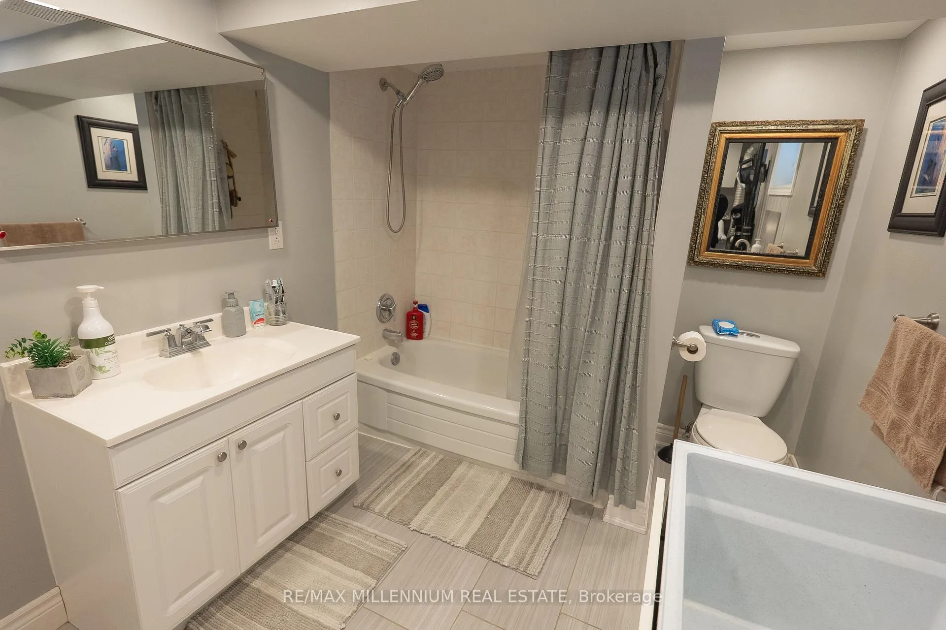 Photo 10 of 50 Stevens Crescent, Halton Hills, Georgetown — HOMEH