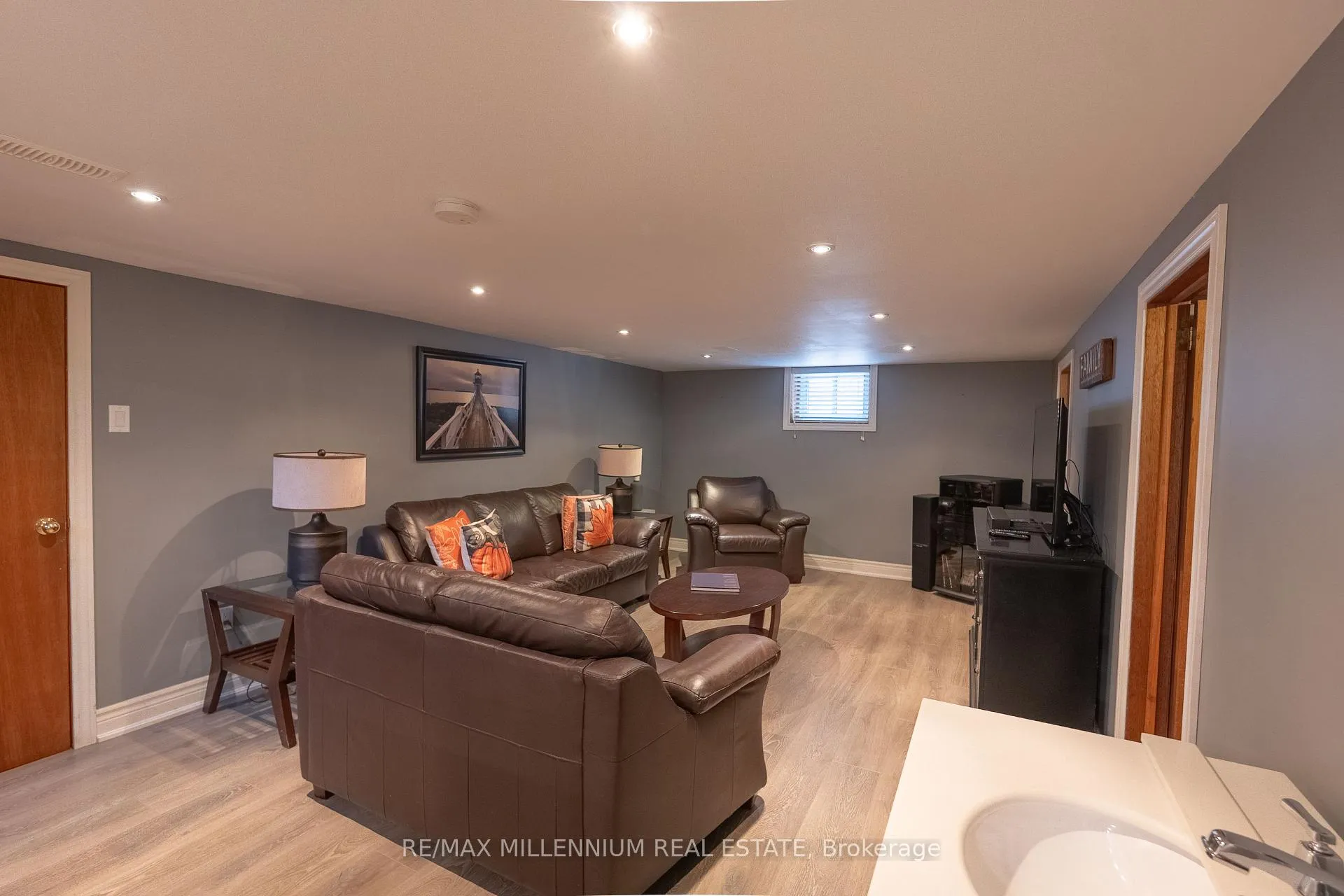 Photo 14 of 50 Stevens Crescent, Halton Hills, Georgetown — HOMEH