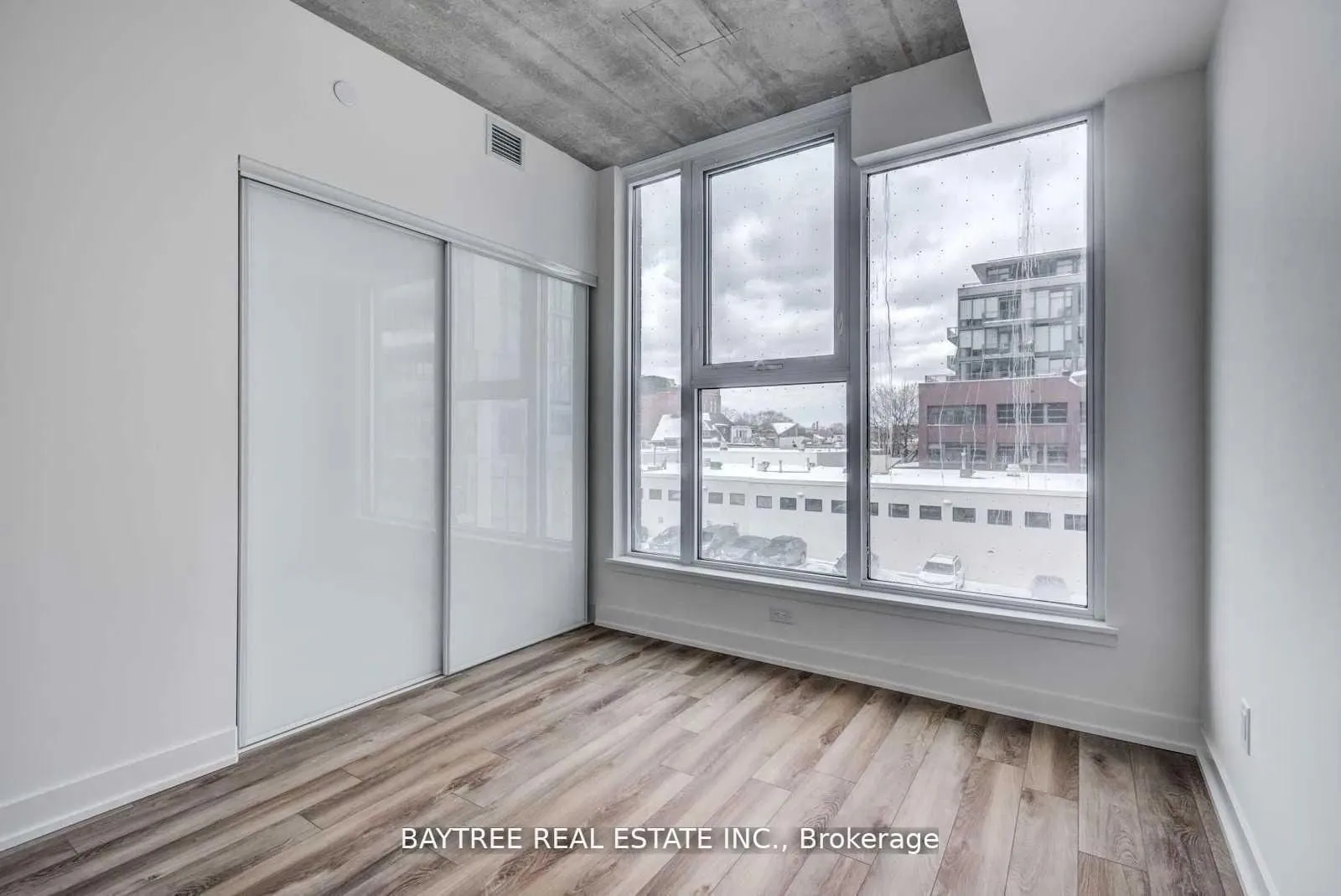 Photo 5 of Unit 404, 30 Baseball Place, Toronto, South Riverdale — HOMEH