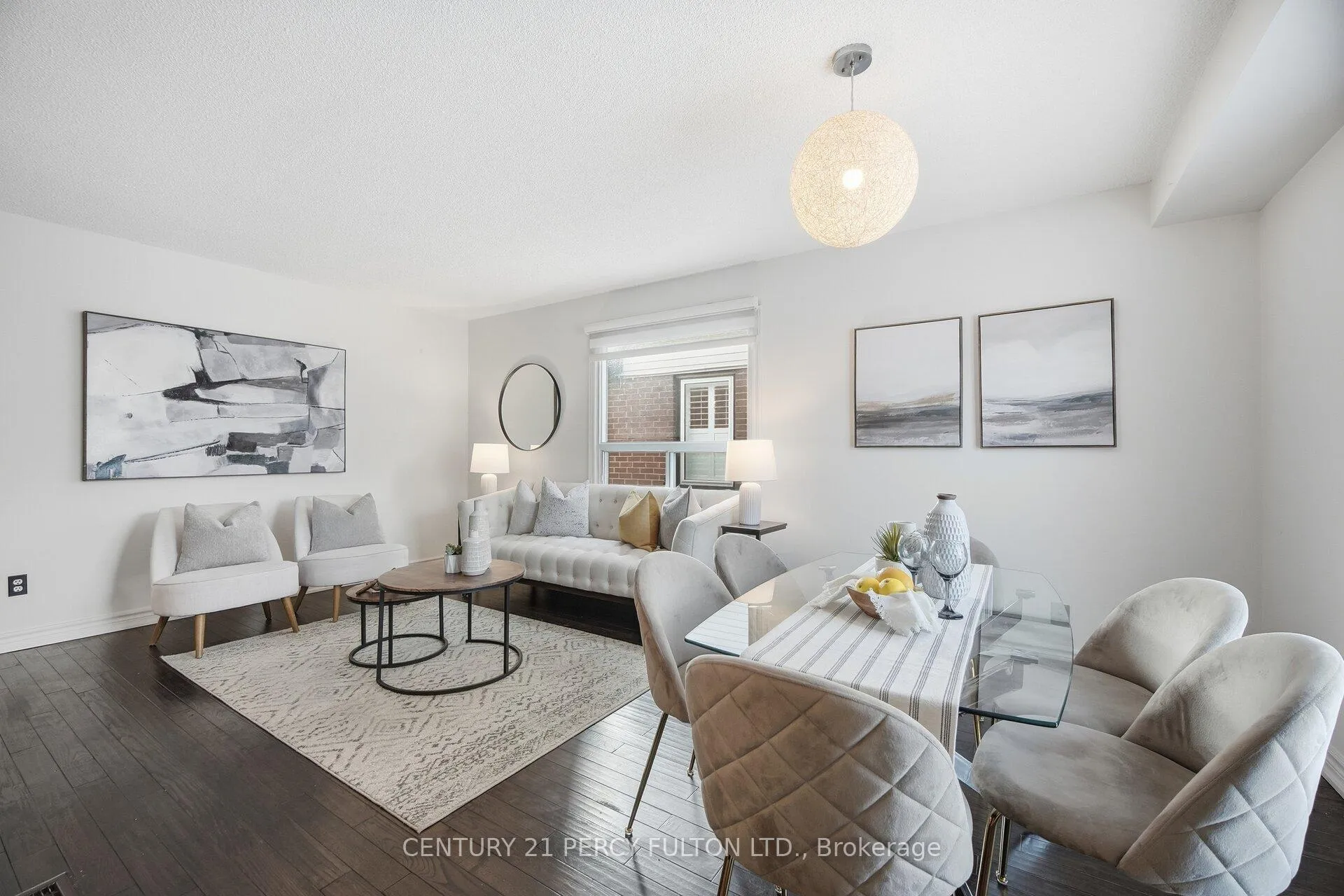Photo 2 of 1302 Ferncliff Circle, Pickering, Liverpool — HOMEH