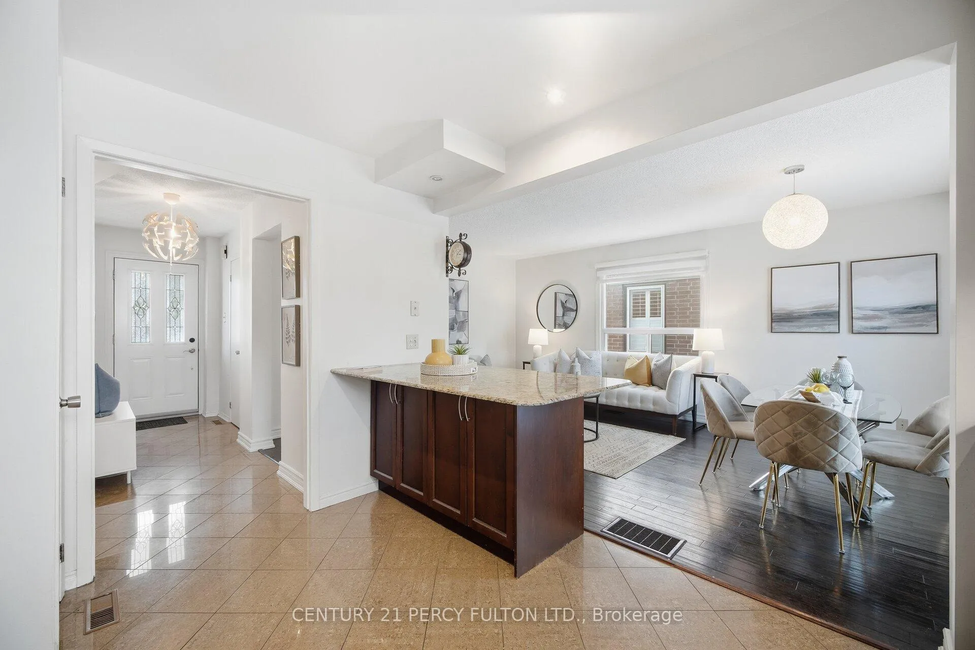 Photo 9 of 1302 Ferncliff Circle, Pickering, Liverpool — HOMEH