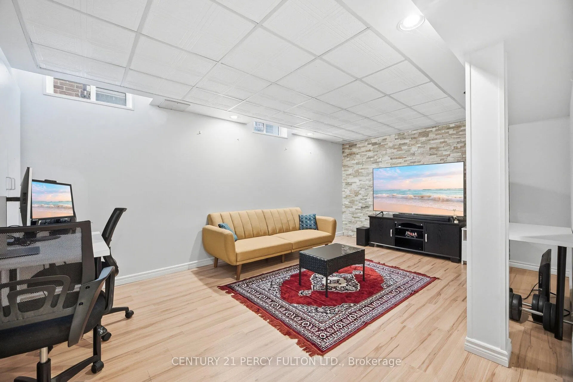Photo 27 of 1302 Ferncliff Circle, Pickering, Liverpool — HOMEH