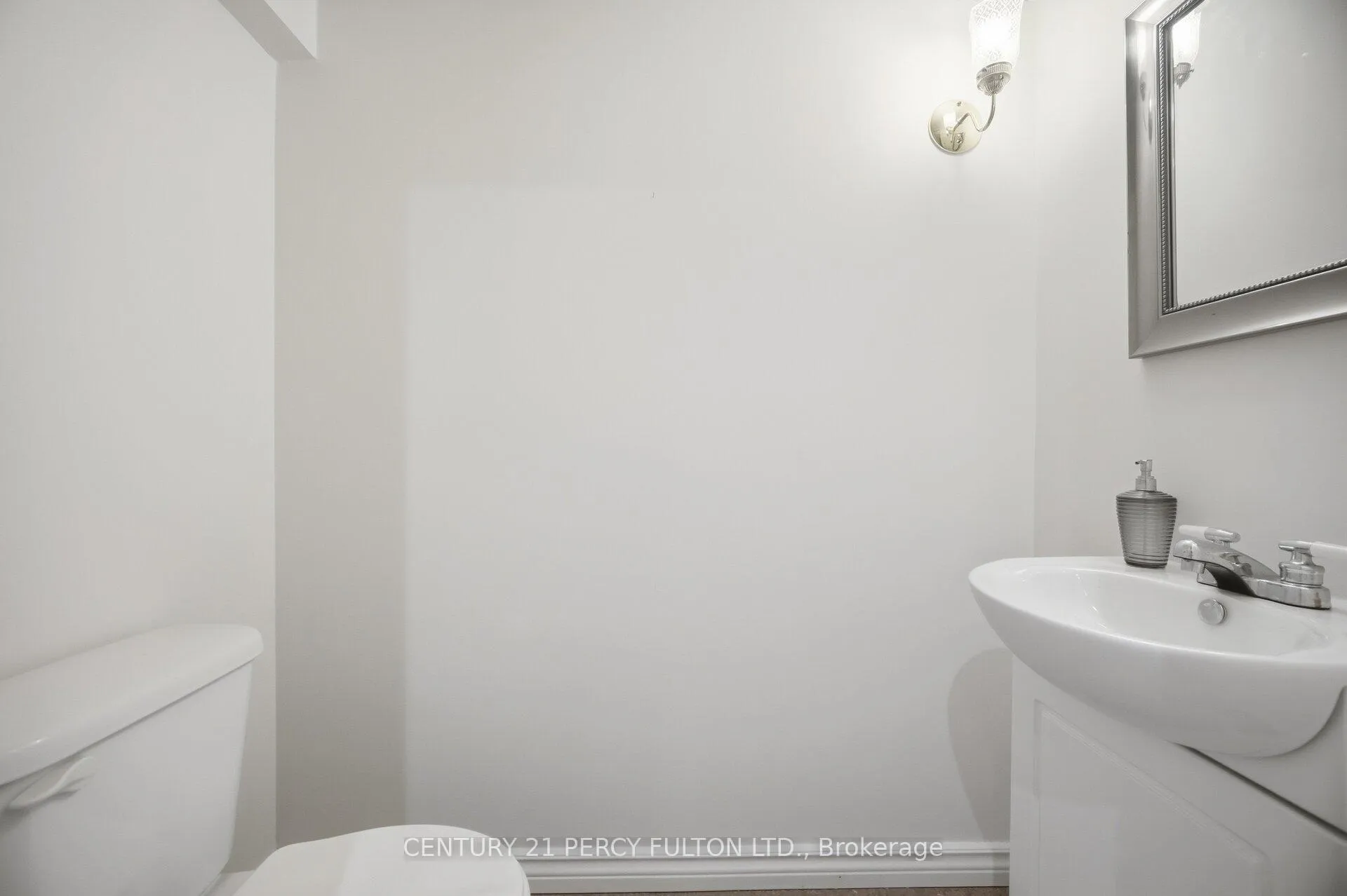 Photo 31 of 1302 Ferncliff Circle, Pickering, Liverpool — HOMEH