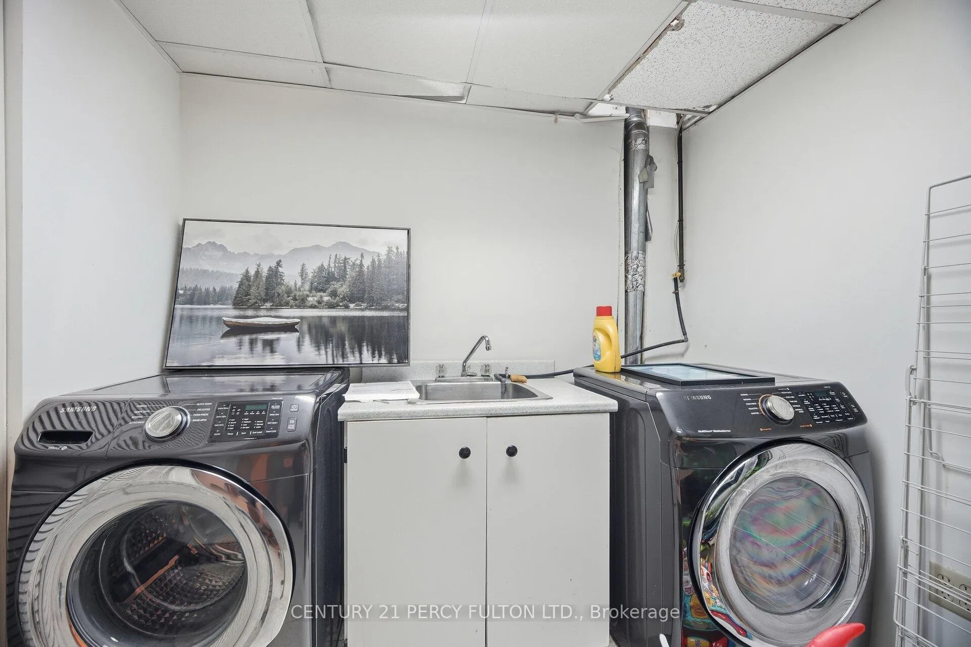 Photo 32 of 1302 Ferncliff Circle, Pickering, Liverpool — HOMEH