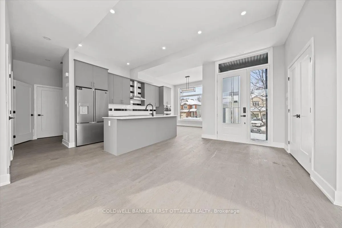 Photo 4 of 20 Inverkip Avenue, Ottawa, Hunt Club Park/Greenboro — HOMEH