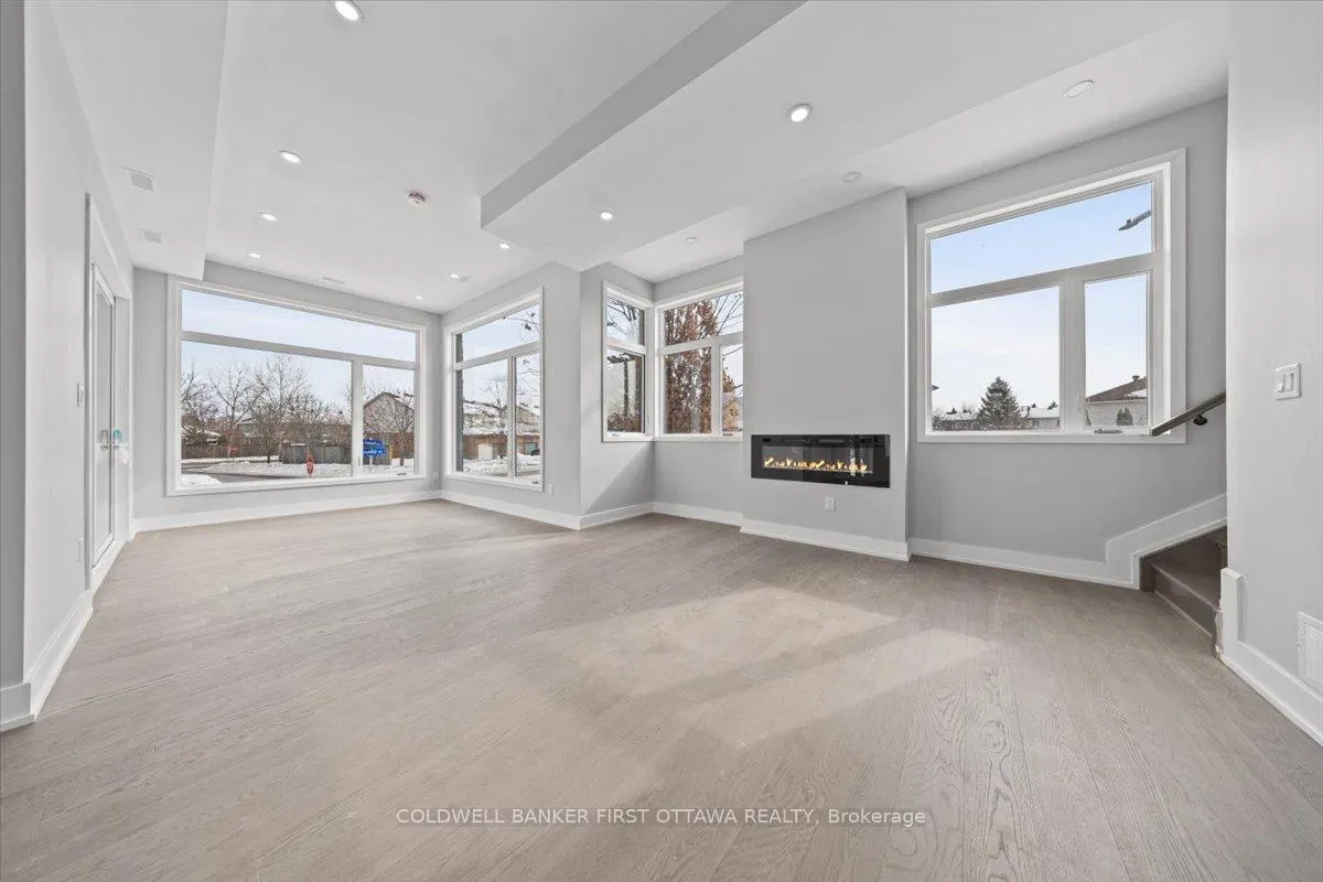 Photo 9 of 20 Inverkip Avenue, Ottawa, Hunt Club Park/Greenboro — HOMEH