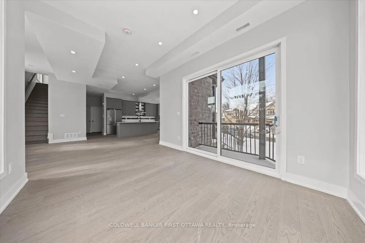 Photo 11 of 20 Inverkip Avenue, Ottawa, Hunt Club Park/Greenboro — HOMEH