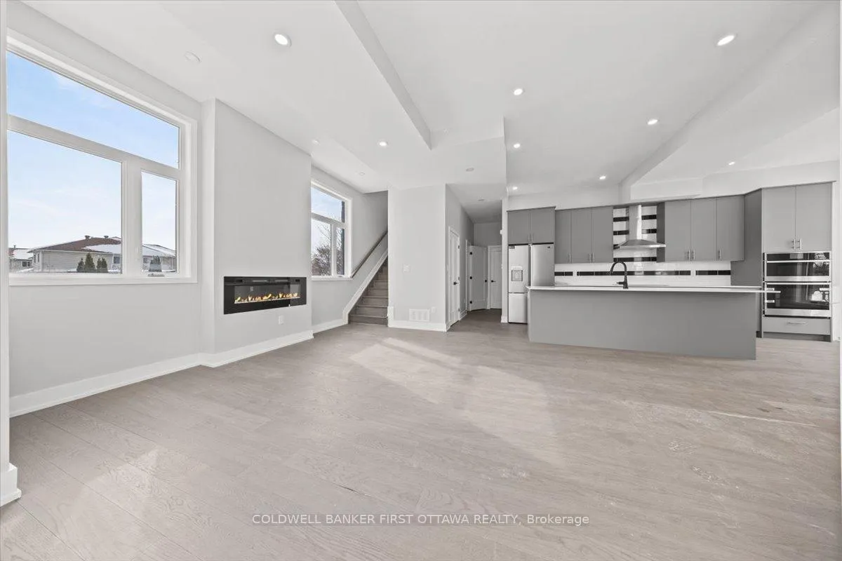 Photo 12 of 20 Inverkip Avenue, Ottawa, Hunt Club Park/Greenboro — HOMEH