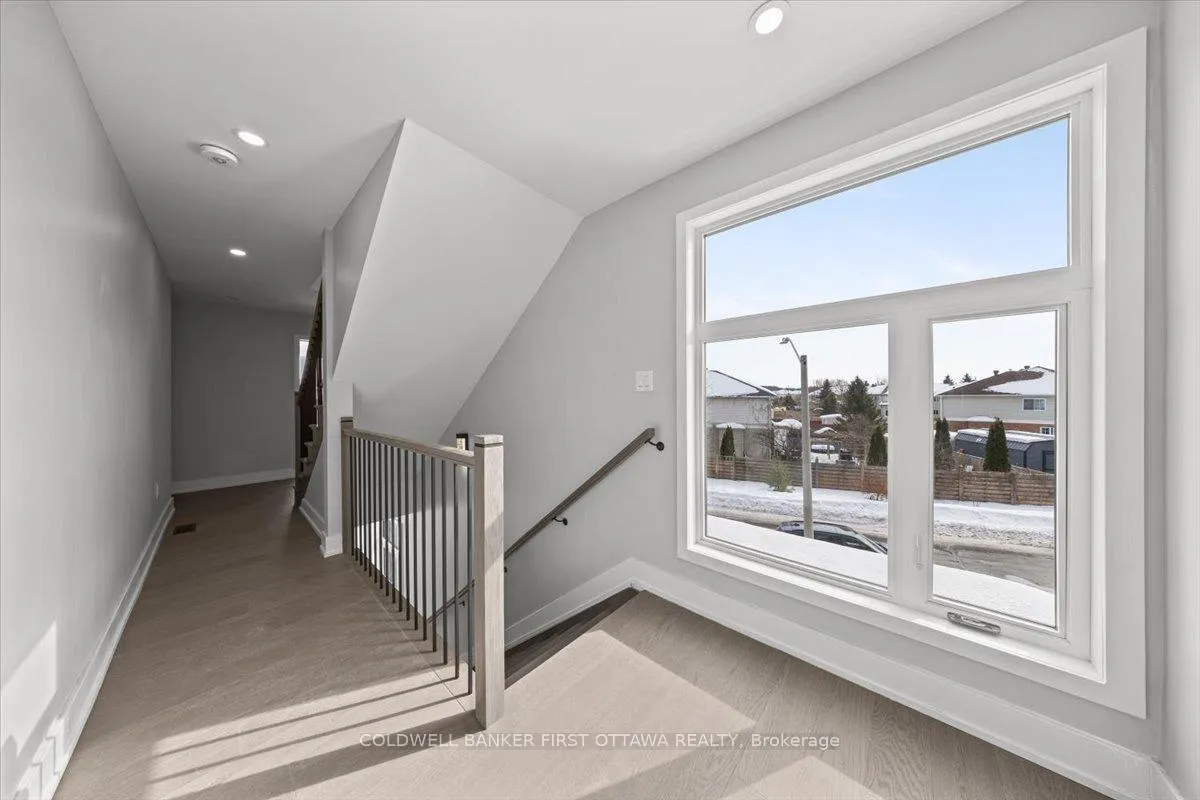 Photo 14 of 20 Inverkip Avenue, Ottawa, Hunt Club Park/Greenboro — HOMEH