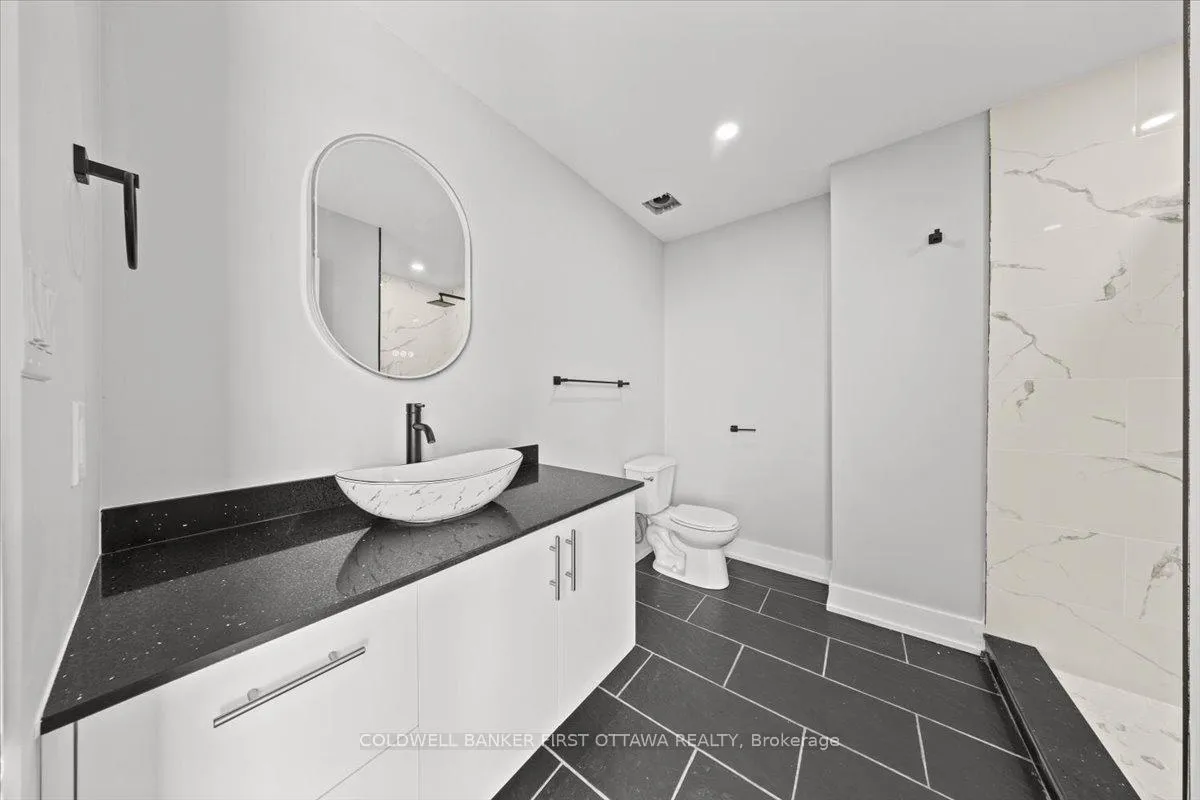 Photo 17 of 20 Inverkip Avenue, Ottawa, Hunt Club Park/Greenboro — HOMEH