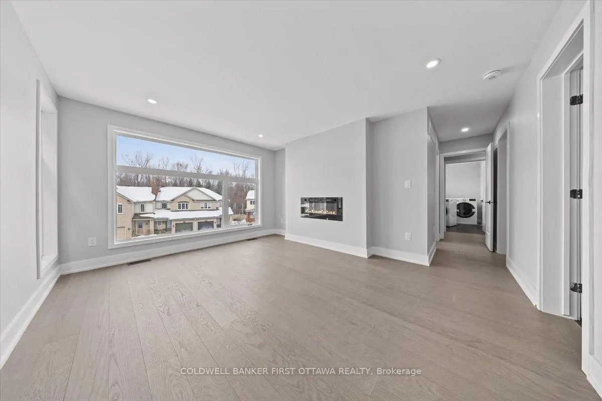 Photo 22 of 20 Inverkip Avenue, Ottawa, Hunt Club Park/Greenboro — HOMEH