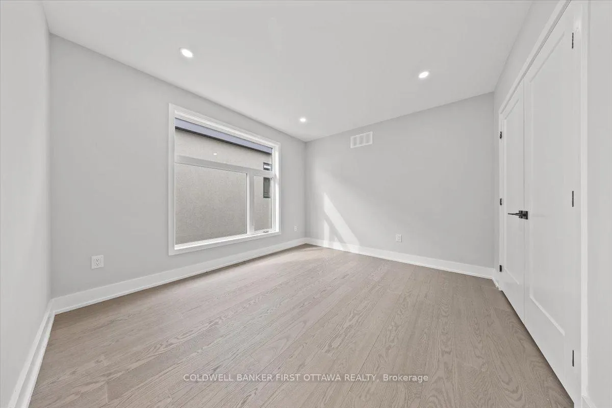Photo 26 of 20 Inverkip Avenue, Ottawa, Hunt Club Park/Greenboro — HOMEH