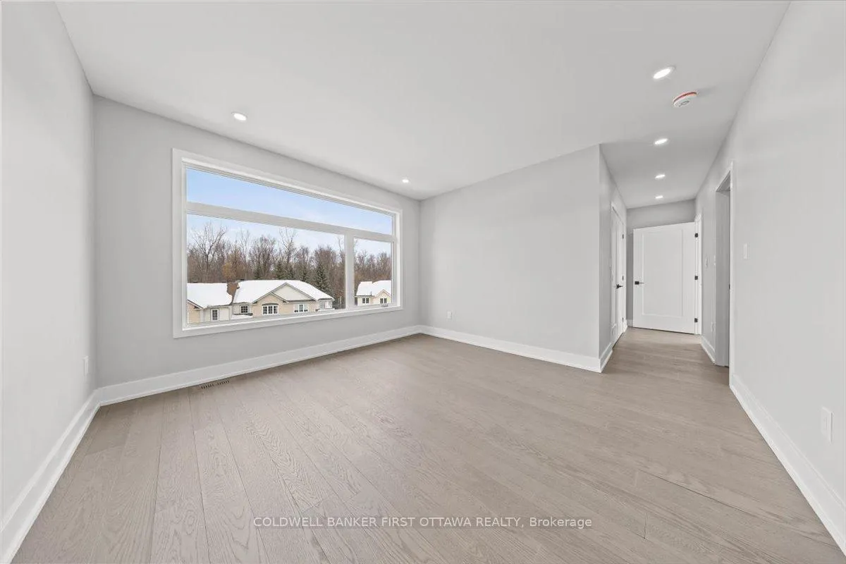 Photo 29 of 20 Inverkip Avenue, Ottawa, Hunt Club Park/Greenboro — HOMEH