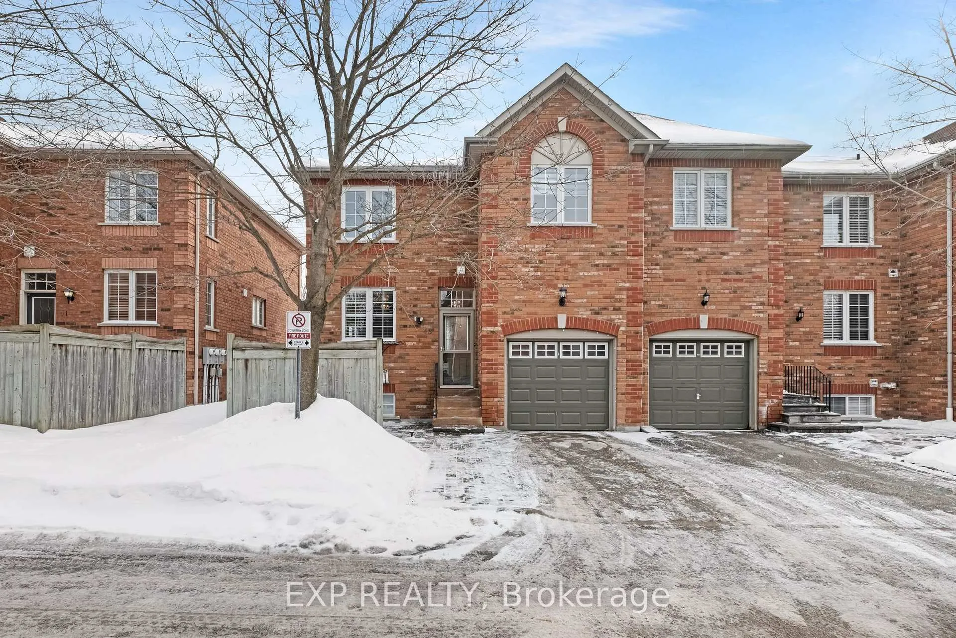 Front of 45 Sandlewood Court