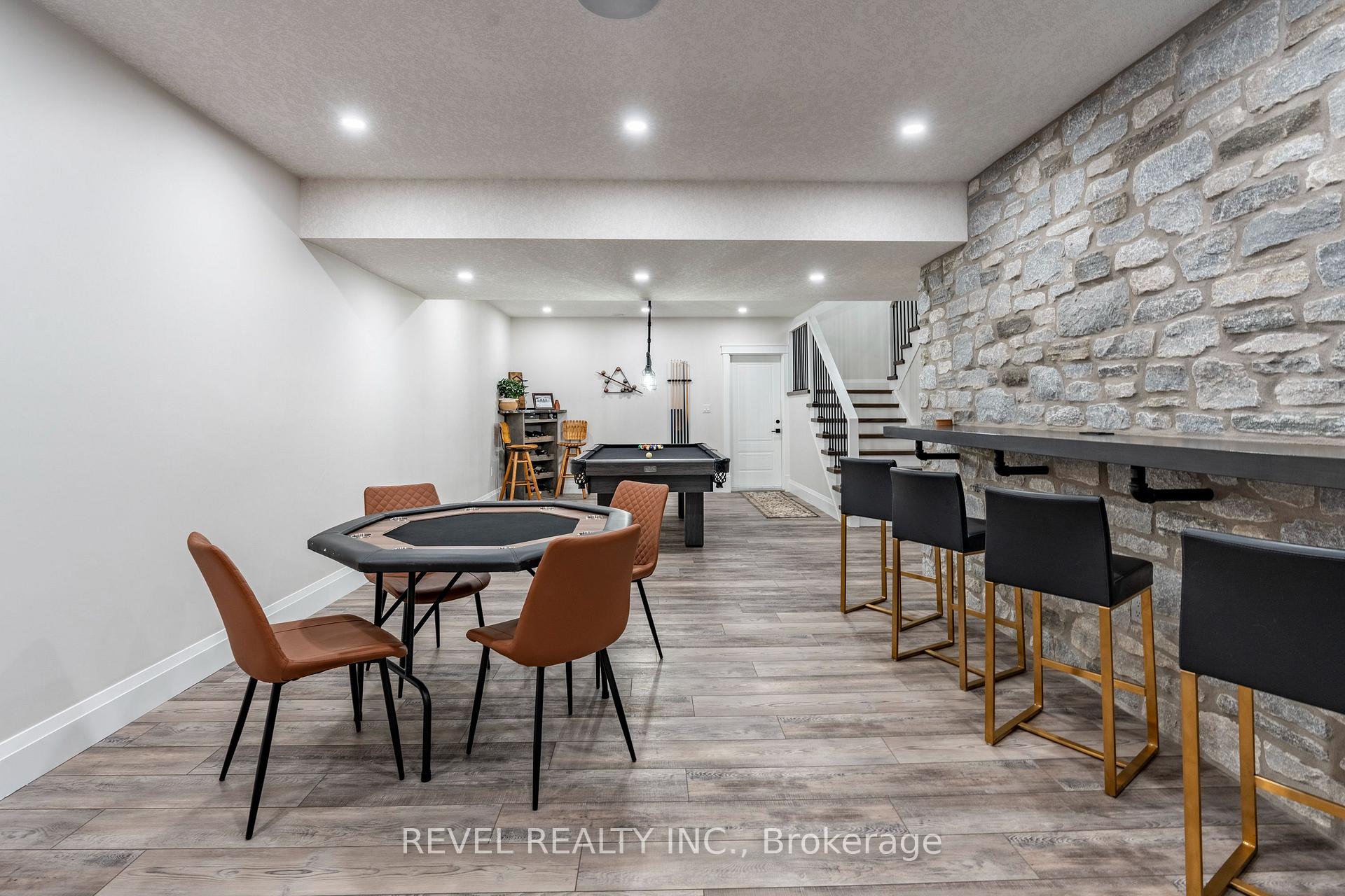 Photo 33 of 7404 Wellington Road 11, Mapleton, Rural Mapleton — HOMEH