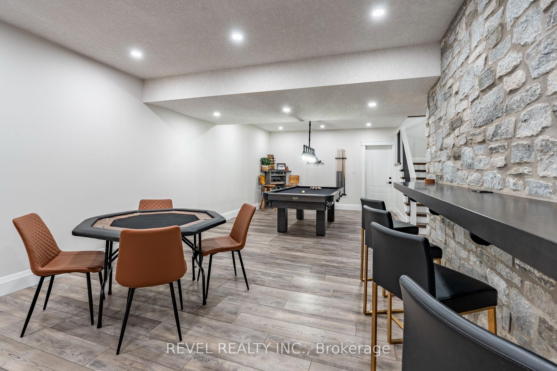 Photo 34 of 7404 Wellington Road 11, Mapleton, Rural Mapleton — HOMEH