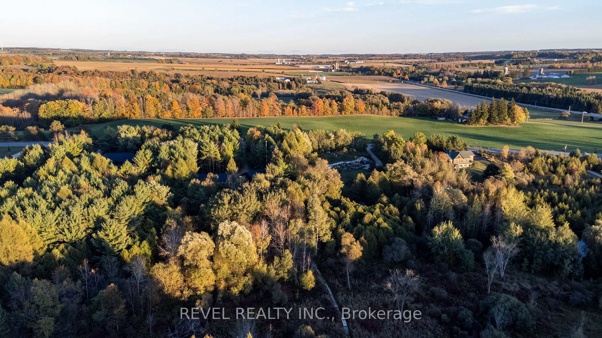 Photo 47 of 7404 Wellington Road 11, Mapleton, Rural Mapleton — HOMEH