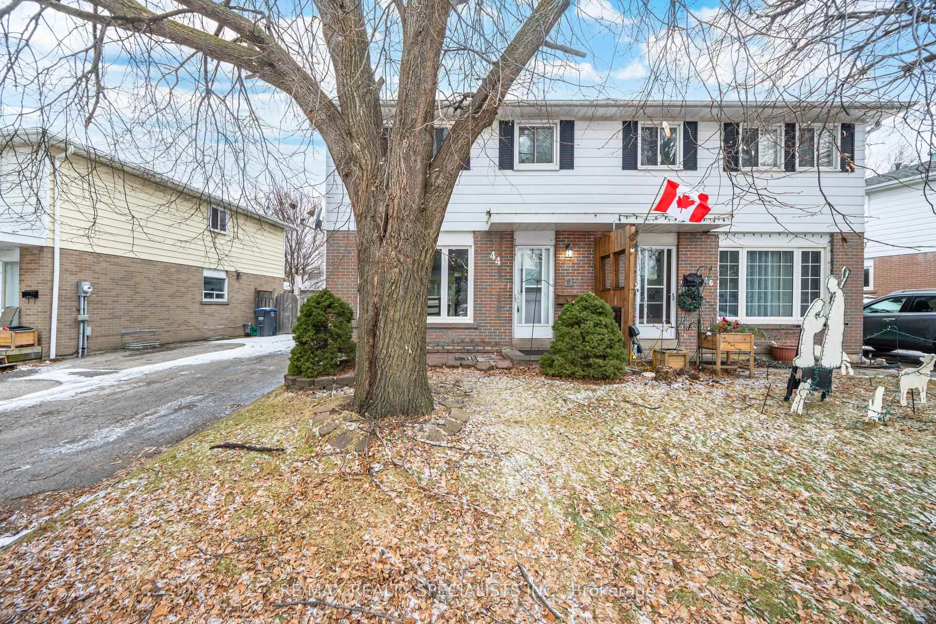 Photo 1 of 44 Herkley Drive, Brampton, Madoc — HOMEH