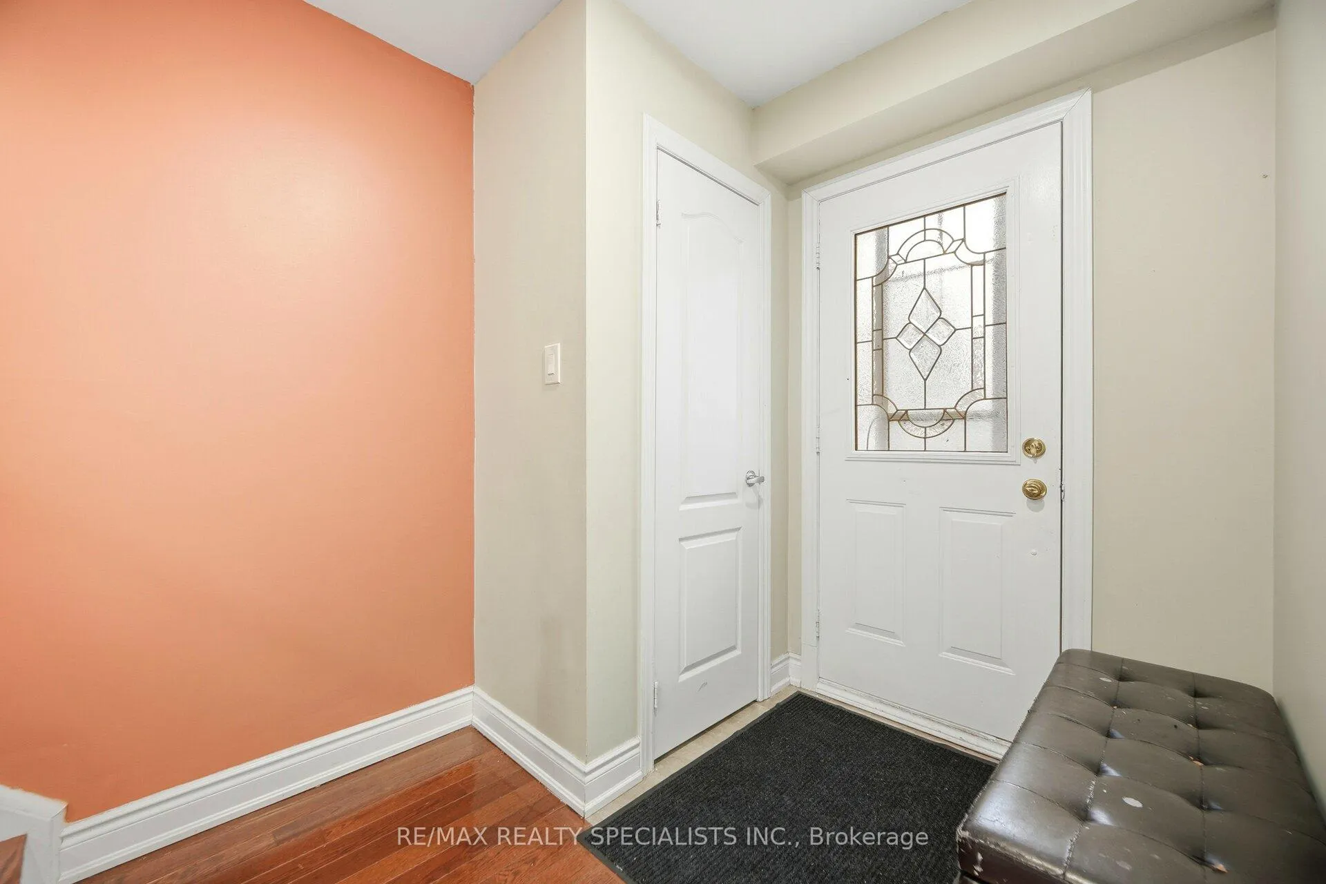Photo 5 of 44 Herkley Drive, Brampton, Madoc — HOMEH