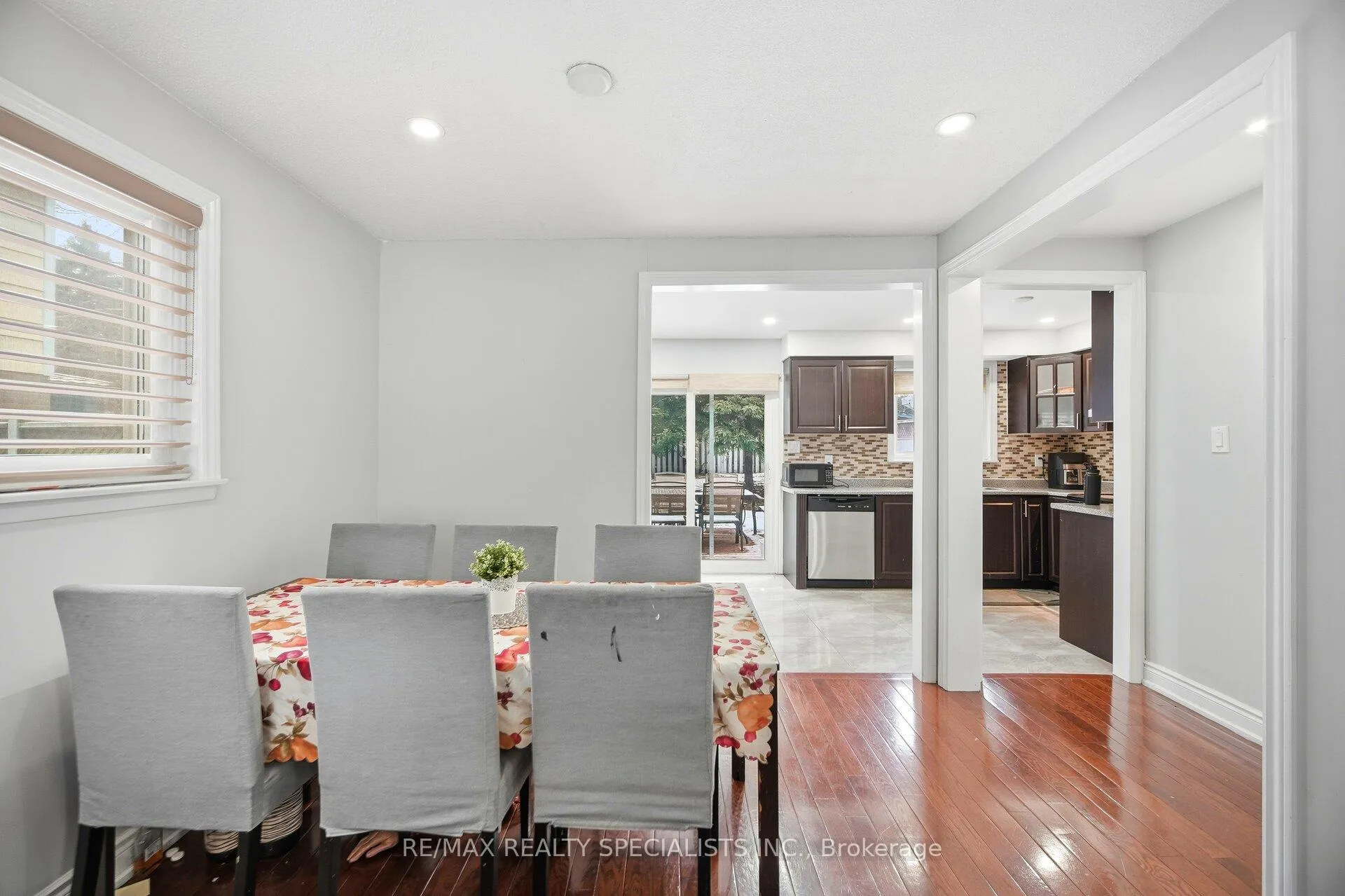 Photo 9 of 44 Herkley Drive, Brampton, Madoc — HOMEH