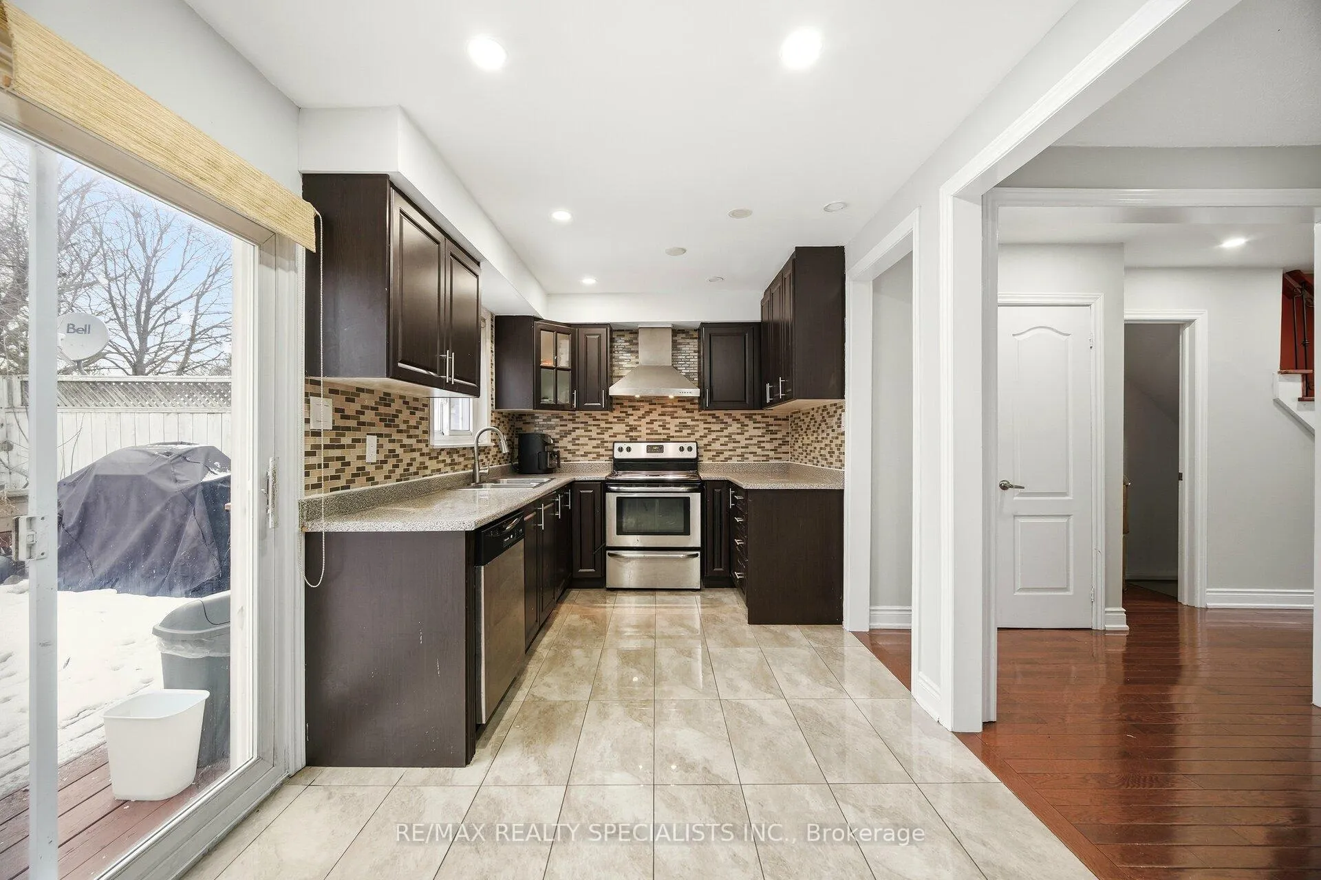 Photo 10 of 44 Herkley Drive, Brampton, Madoc — HOMEH