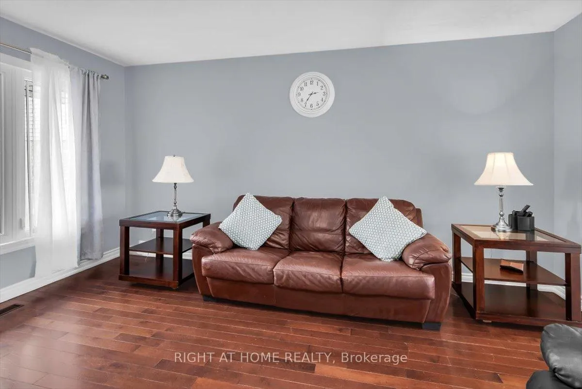 Photo 8 of 2297 Chapman Court, Pickering, Brock Ridge — HOMEH