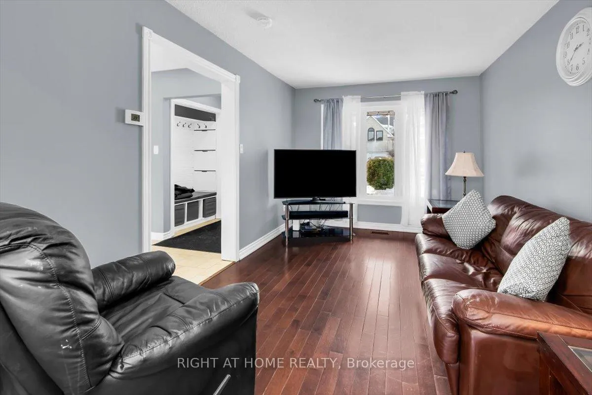 Photo 9 of 2297 Chapman Court, Pickering, Brock Ridge — HOMEH