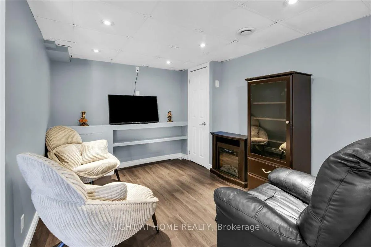 Photo 24 of 2297 Chapman Court, Pickering, Brock Ridge — HOMEH