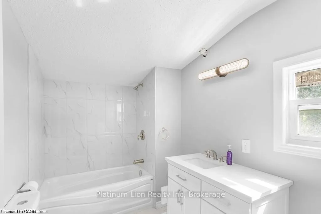 Photo 17 of 87-89 Talbot Street S, Norfolk, Simcoe — HOMEH