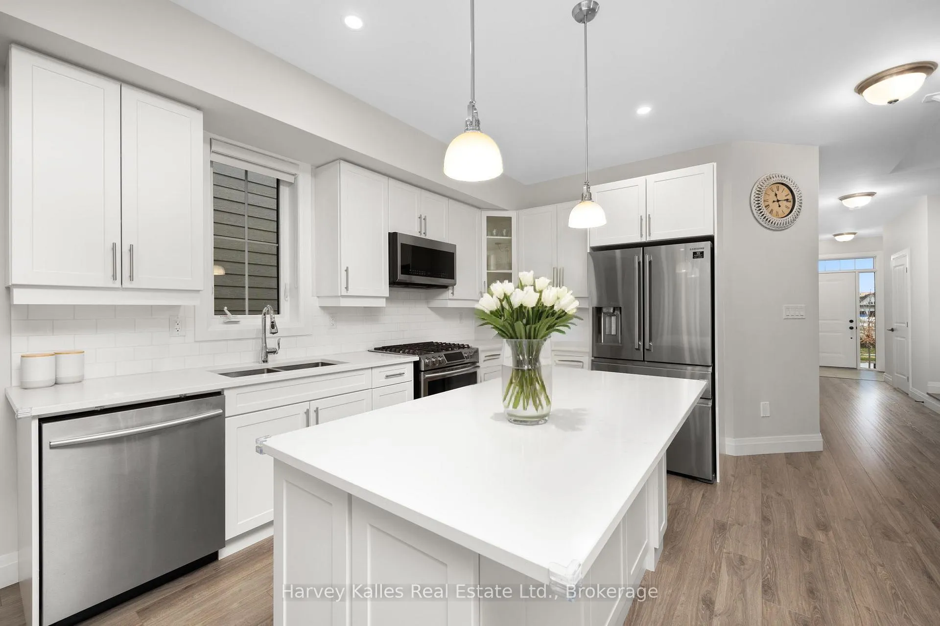 Photo 4 of 129 Red Pine Street, Blue Mountains — HOMEH