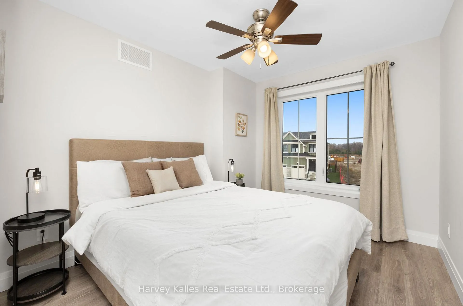 Photo 18 of 129 Red Pine Street, Blue Mountains — HOMEH