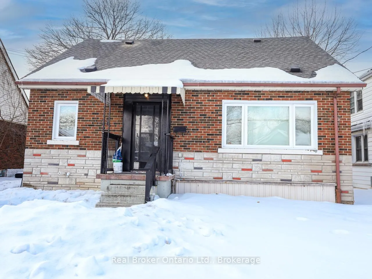 Photo 1 of 28 West 3rd Street, Hamilton, Bonnington — HOMEH