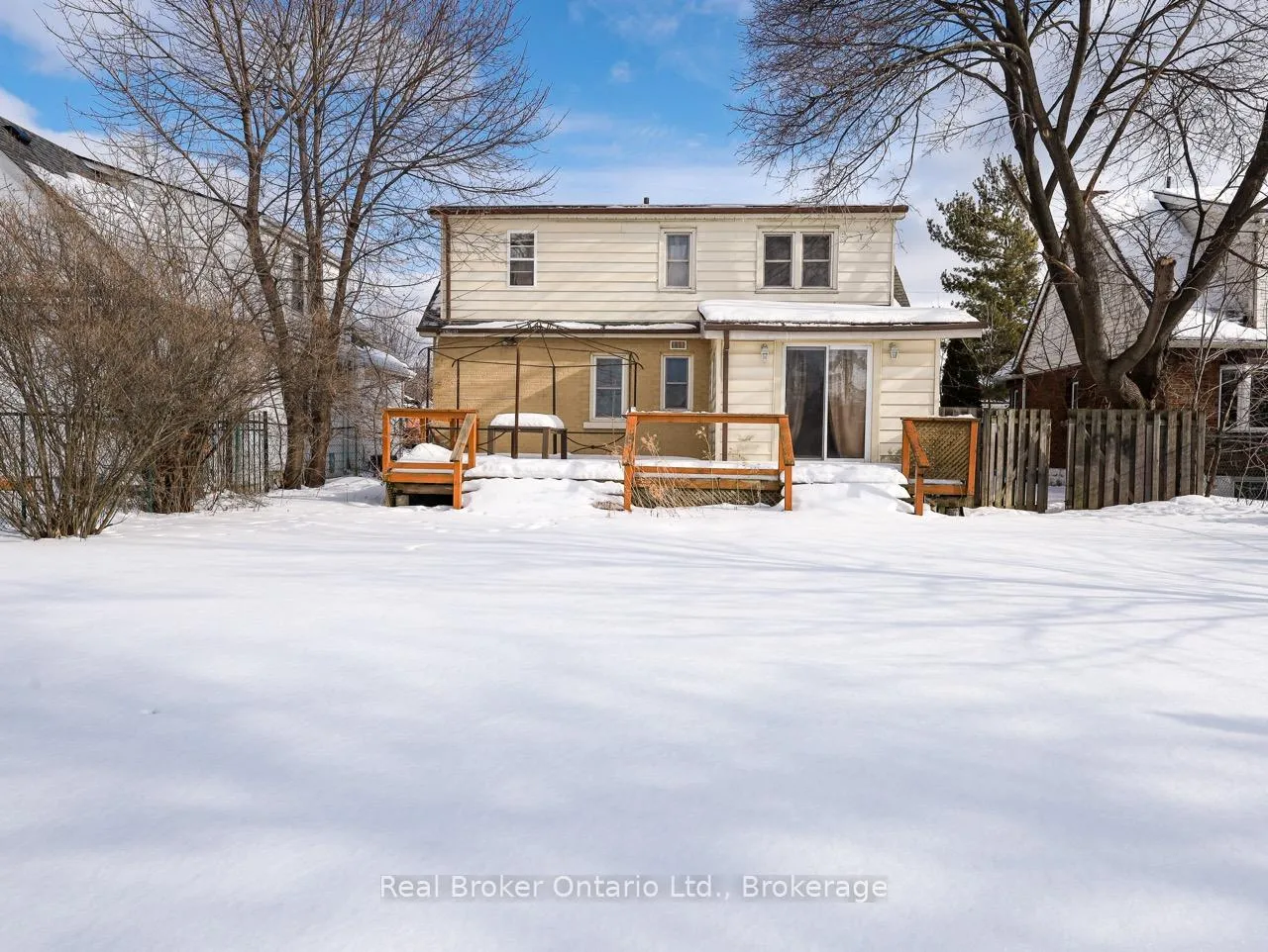 Photo 17 of 28 West 3rd Street, Hamilton, Bonnington — HOMEH