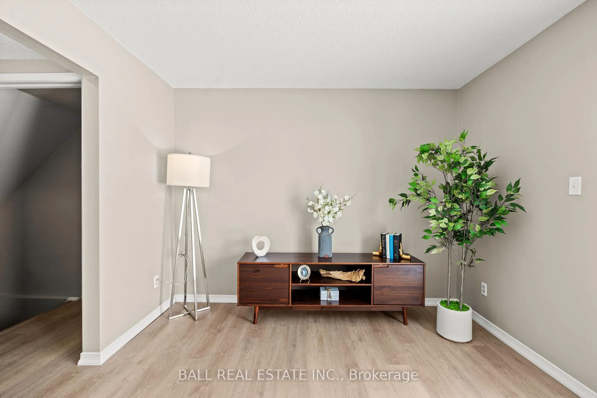 Photo 26 of Unit 9, 996 Sydenham Road, Peterborough, Ashburnham Ward 4 — HOMEH
