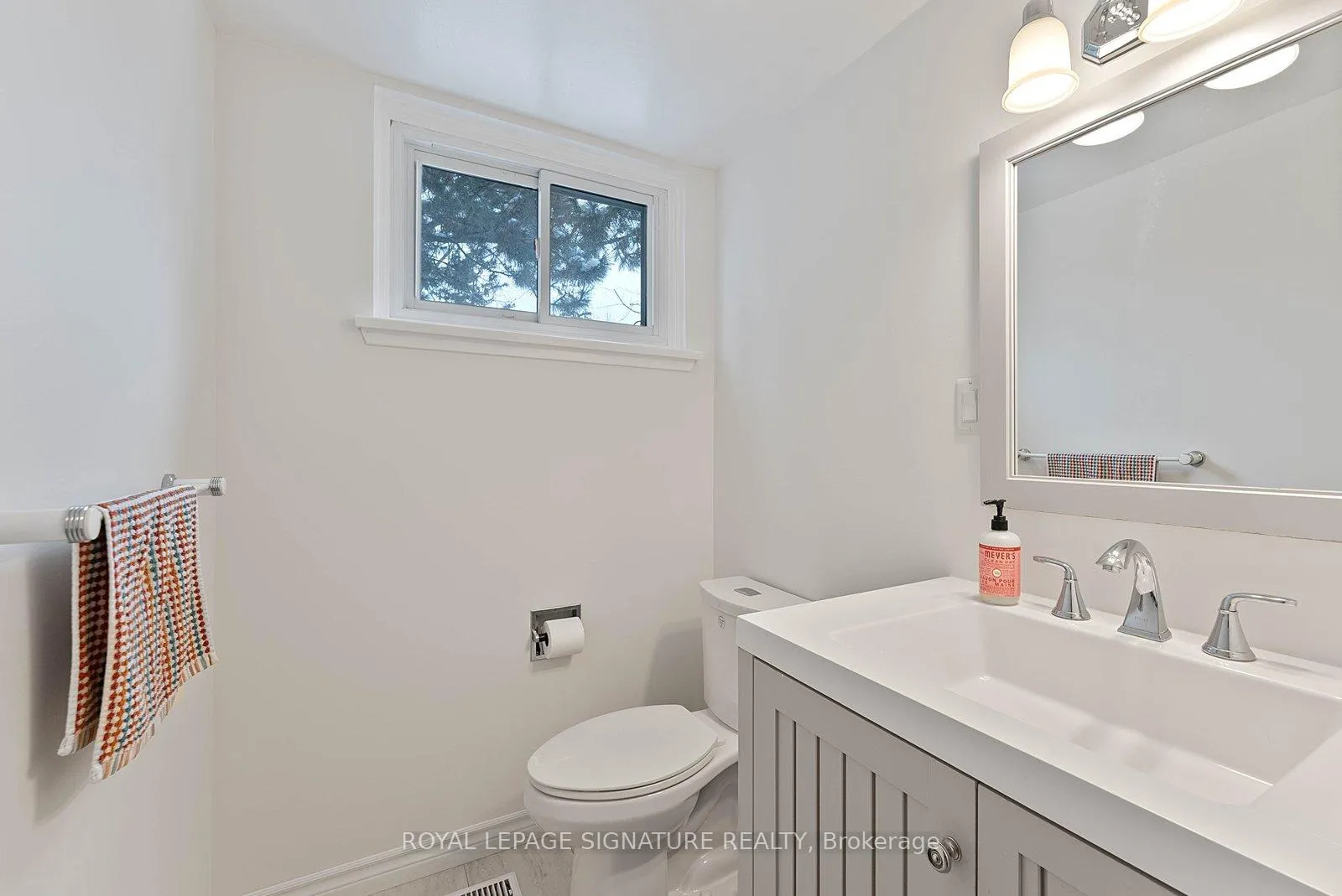 Photo 17 of 11 Golf View Drive, Brampton, Brampton East — HOMEH