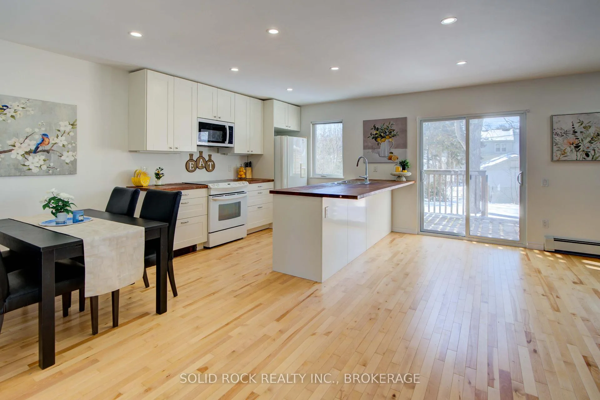 Photo 4 of 30 Fergus Street, Kingston, East of Sir John A. Blvd — HOMEH