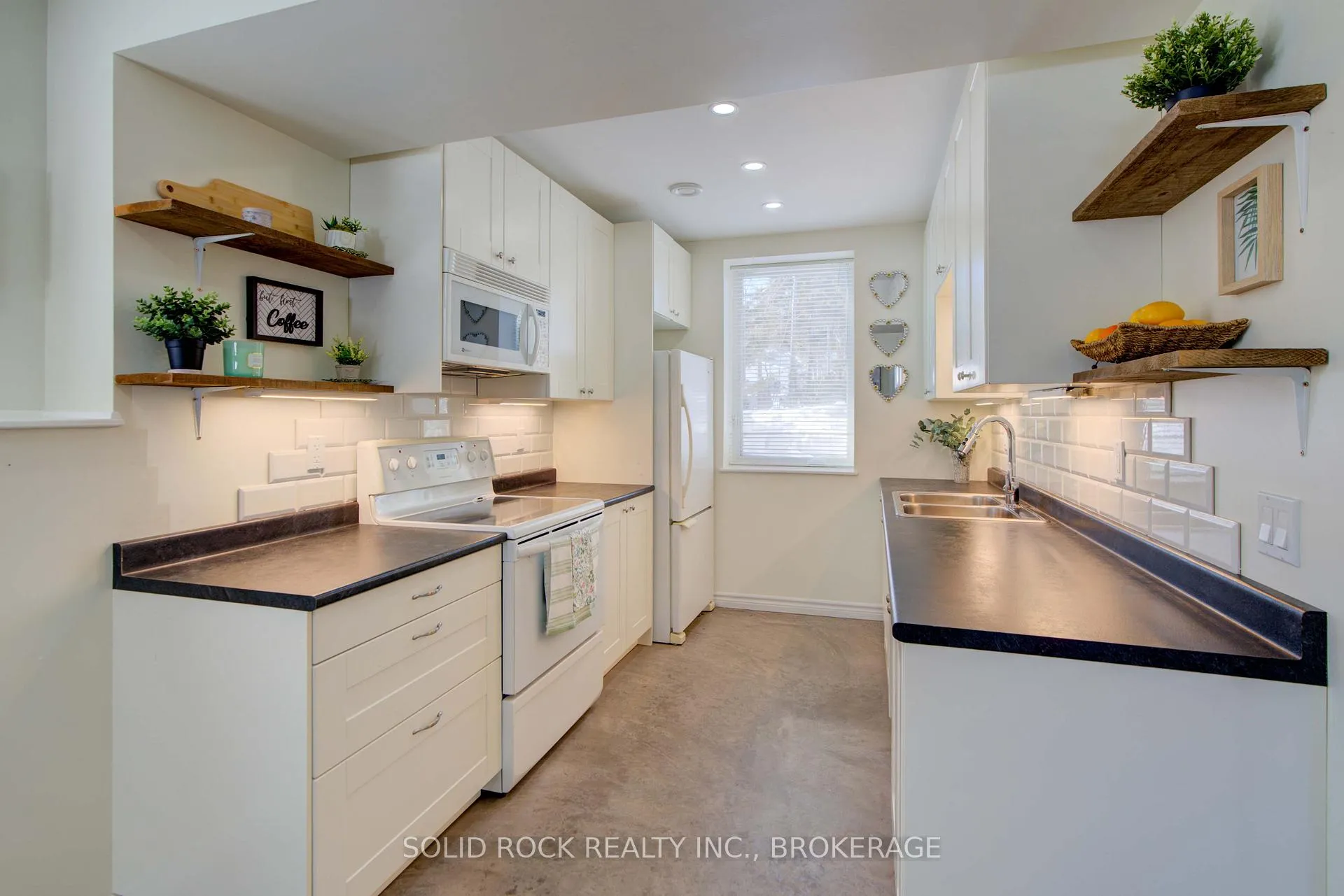 Photo 19 of 30 Fergus Street, Kingston, East of Sir John A. Blvd — HOMEH