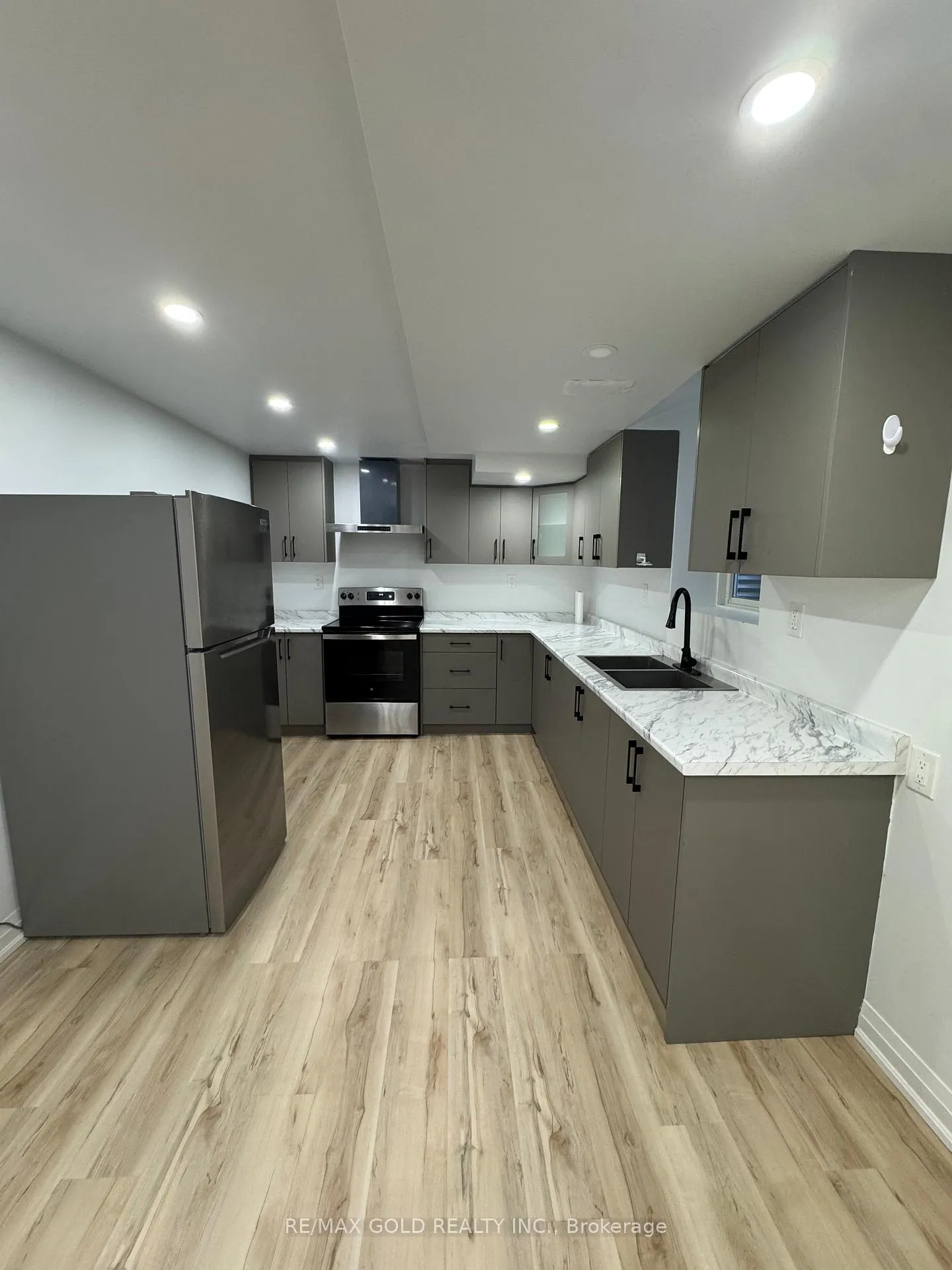 Photo 1 of 15 Eastman Drive, Brampton, Credit Valley — HOMEH