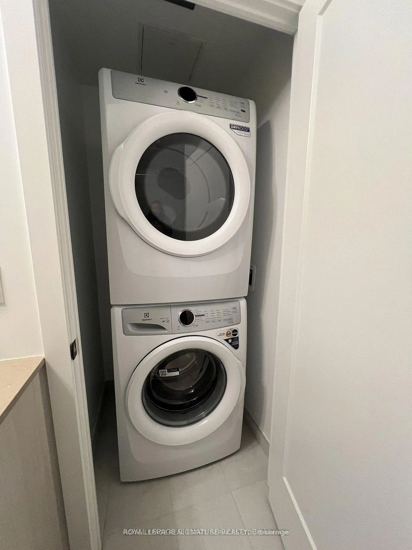 Photo 15 of Unit 01, 2088 James Street, Burlington, Brant — HOMEH