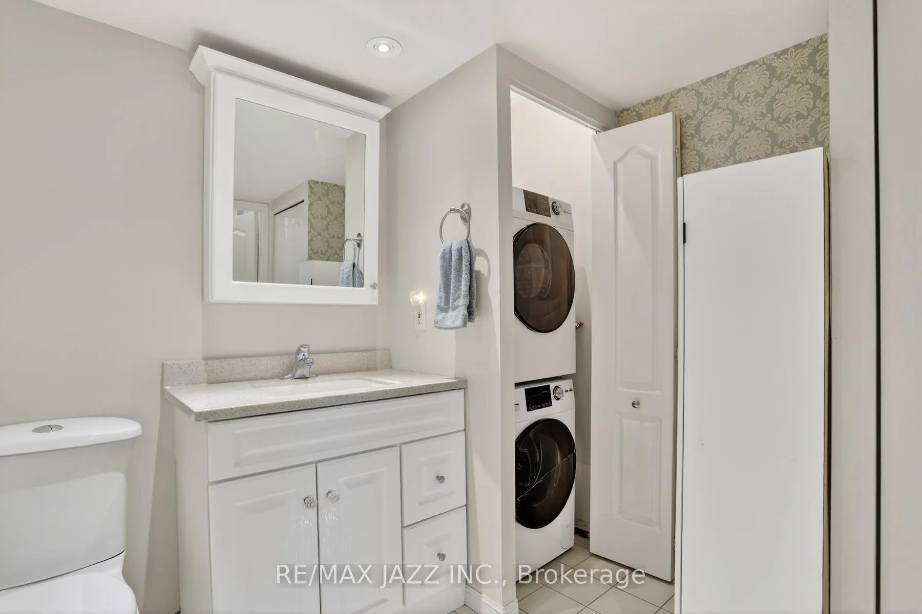 Photo 17 of Unit 217, 712 Rossland Road E, Whitby, Pringle Creek — HOMEH