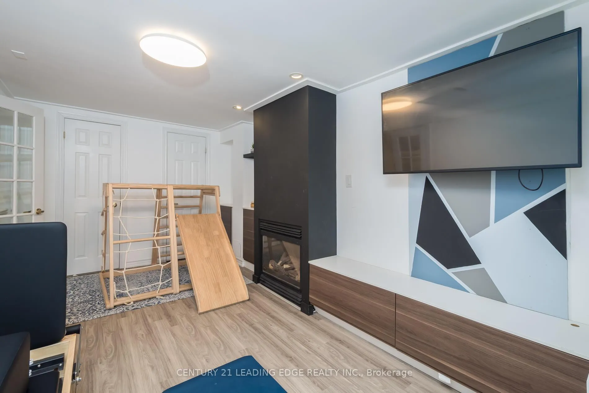 Photo 29 of 13 Gordon Court, Barrie, West Bayfield — HOMEH