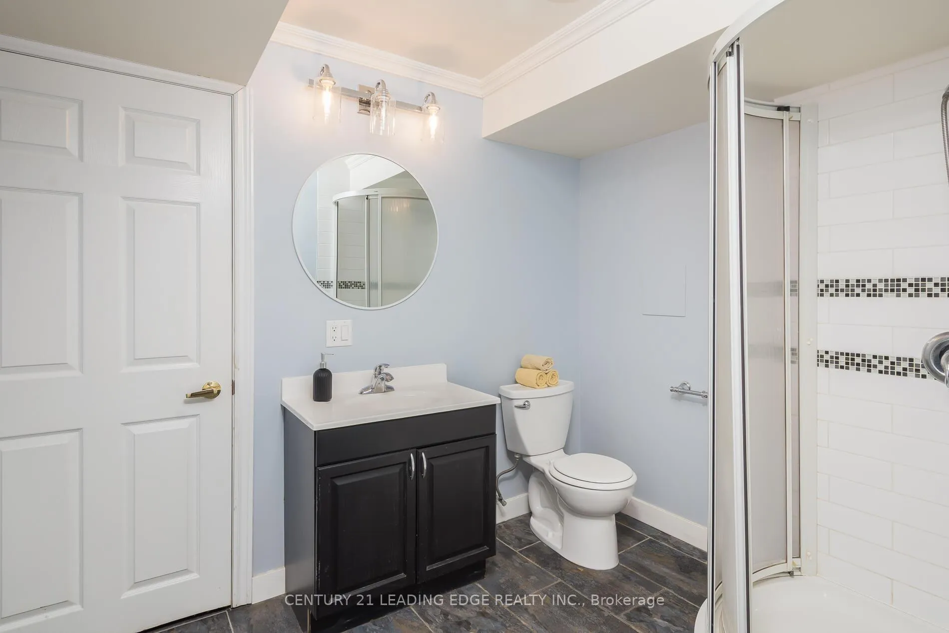 Photo 30 of 13 Gordon Court, Barrie, West Bayfield — HOMEH