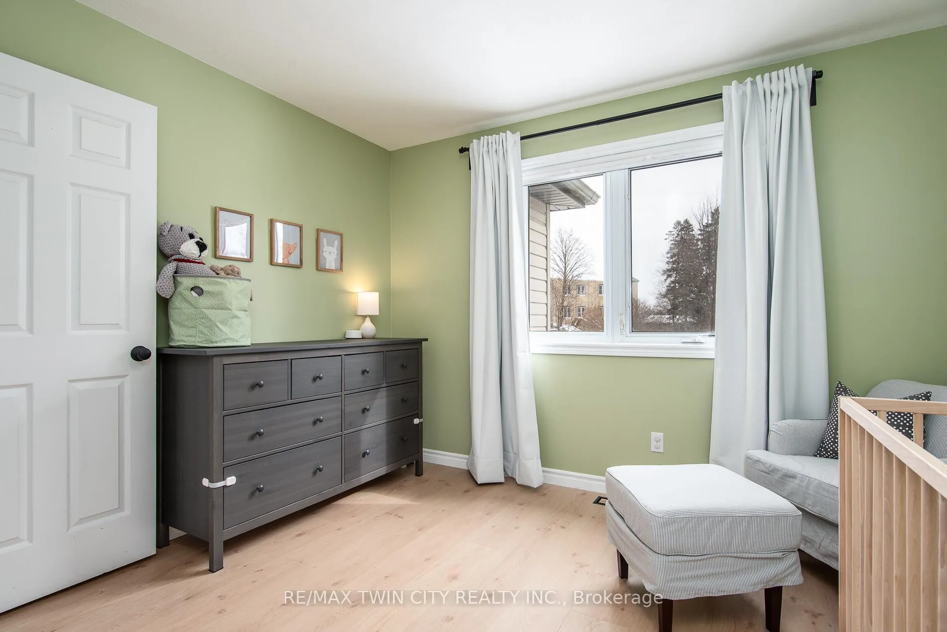 Photo 18 of 37 Duke Street, Waterloo — HOMEH