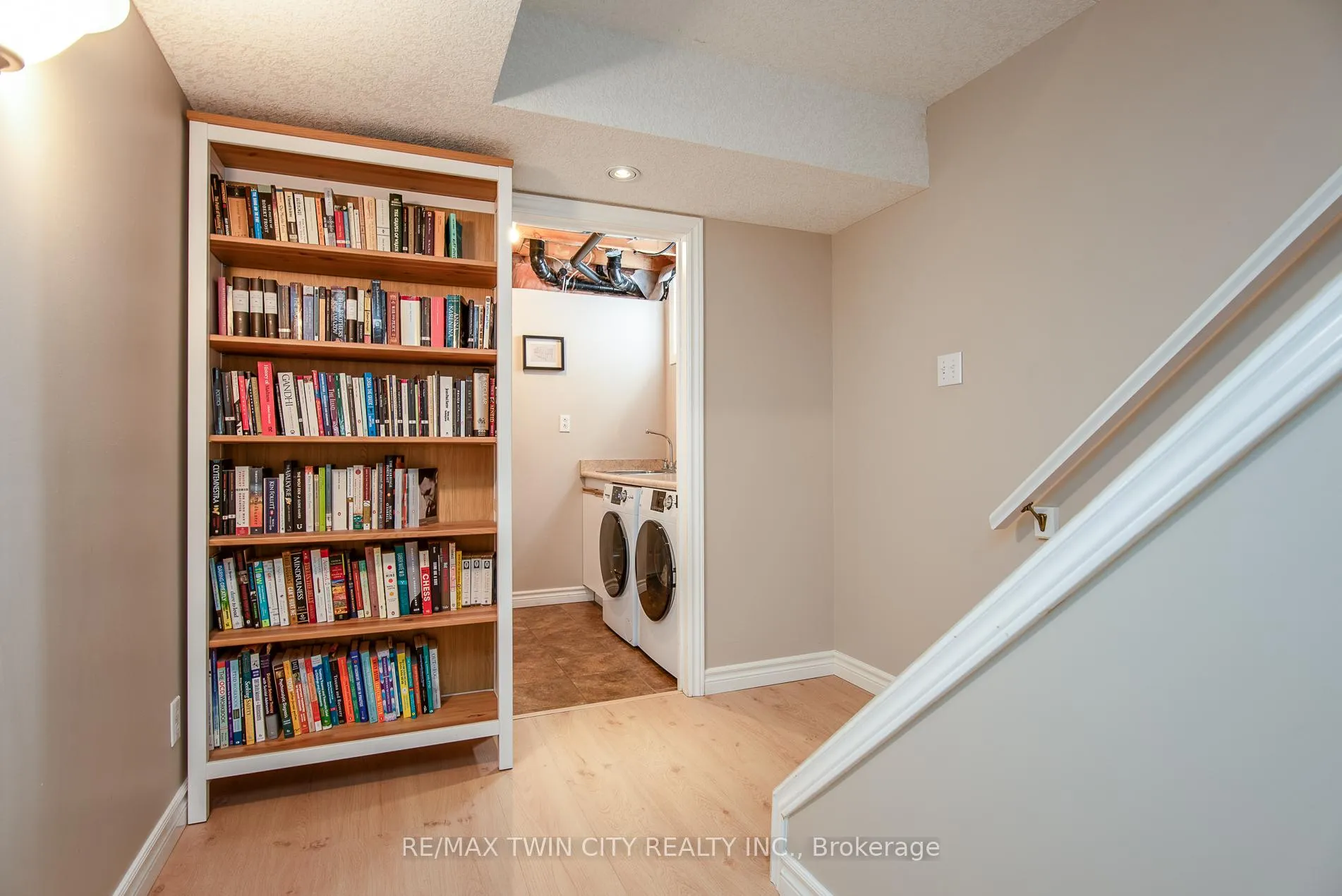 Photo 22 of 37 Duke Street, Waterloo — HOMEH