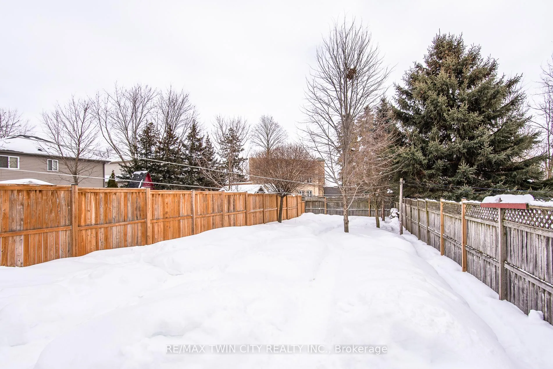 Photo 32 of 37 Duke Street, Waterloo — HOMEH